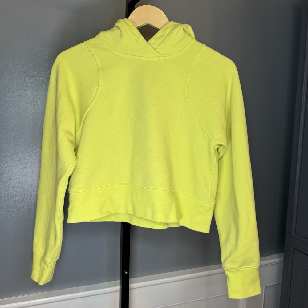 Lululemon loungeful cropped hoodie electric lemon‎ Yellow Size 4
